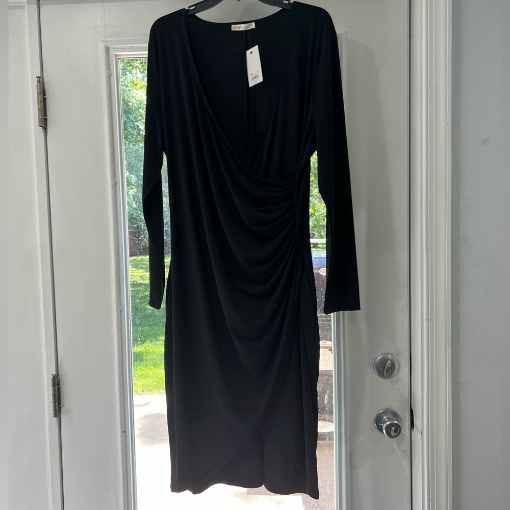 - Women’s faux wrap midi dress